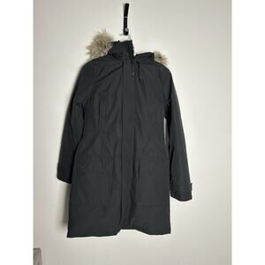 Aritzia TNA Black Bancroft Vegan Faux Fur parka jacket Skiing Snow Size Medium